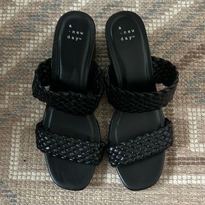 A New Day Women's Fiona Black Heels Size 7.5 EUC